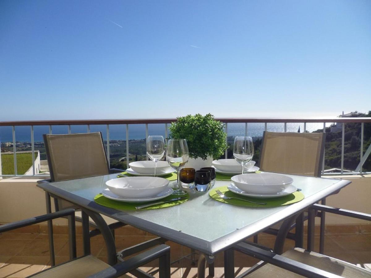 Fine Duplex Apartment With Stunning Sea Views Марбелья Экстерьер фото